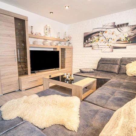 Truth Fuer 5 - King Size Betten, Kamin, Garten, Xxl Couch, Smart-Tv 多特蒙德 外观 照片